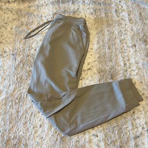 Lululemon X Barry’s Stronger as One Jogger